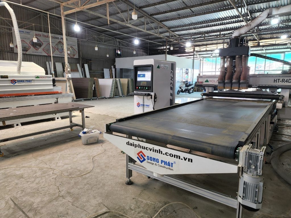 Máy CNC Nesting 4 đầu cắt khoan ván với đường cắt sắc nét
