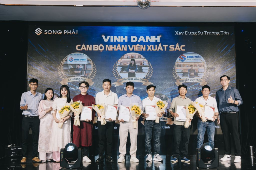 Vinh danh những Nhân viên xuất sắc trong năm 2025