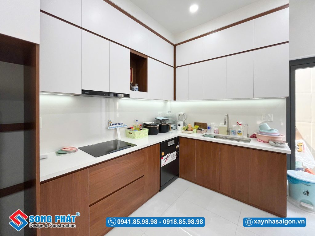 Không gian bếp hiện đại, gọn gàng