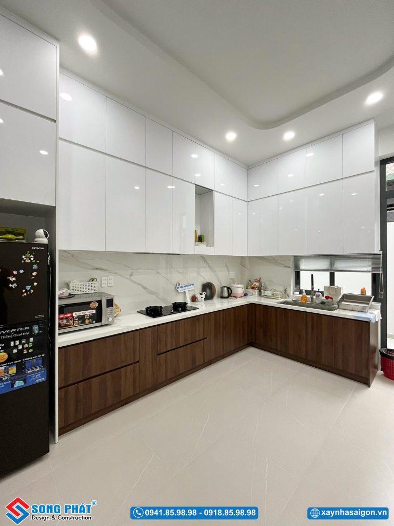 Tủ bếp kịch trần tối ưu không gian sử dụng