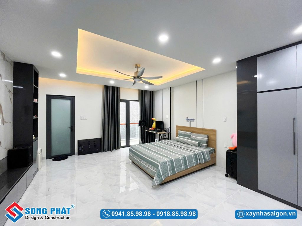 Phòng ngủ với công năng khoa học và sự cân đối không gian.