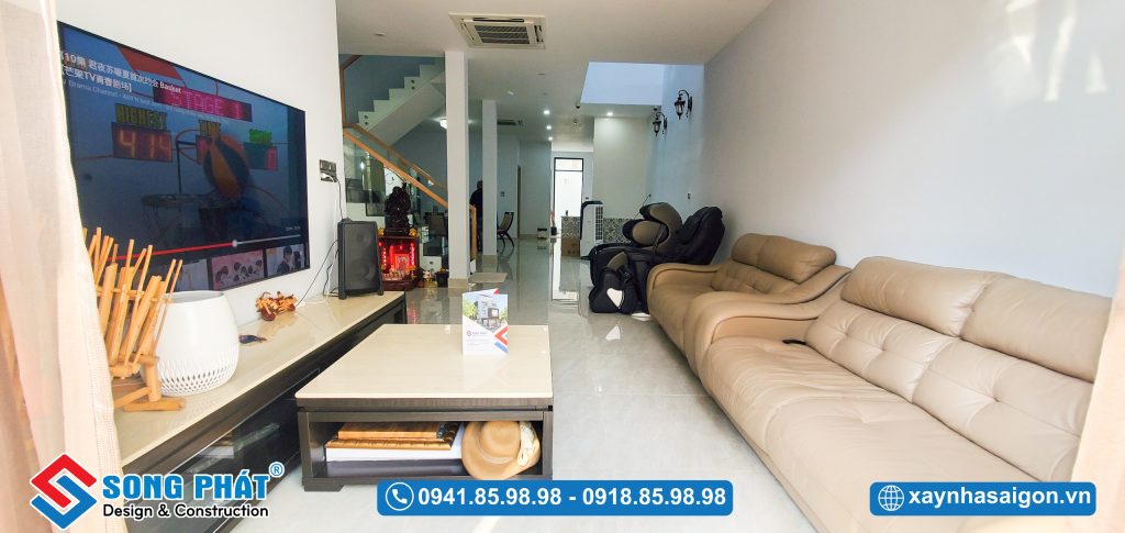 Không gian bên trong ngôi nhà thoáng sáng 