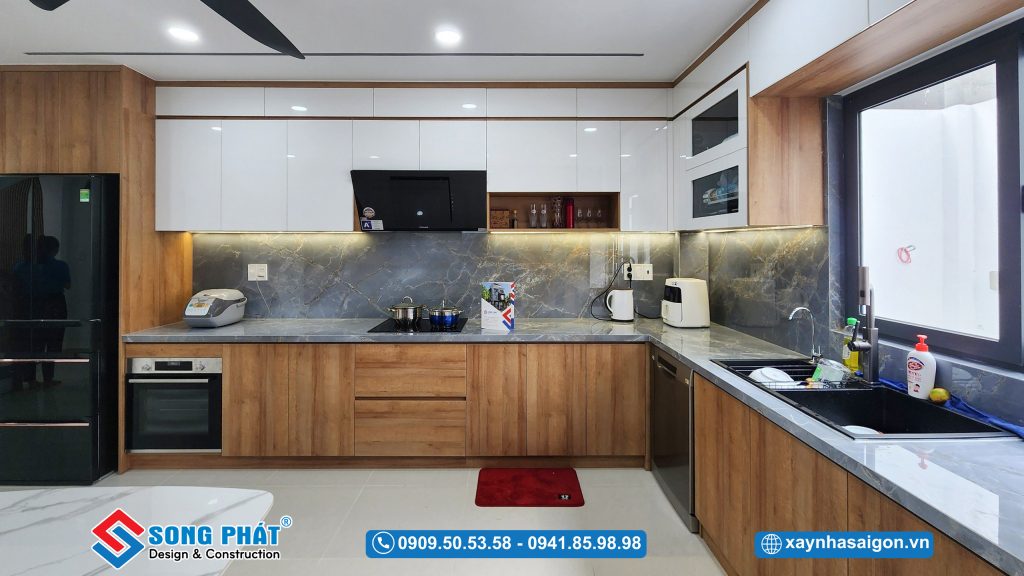 Vật dụng bếp hiện đại không những tạo nên một phòng bếp đẹp mà còn tiện nghi