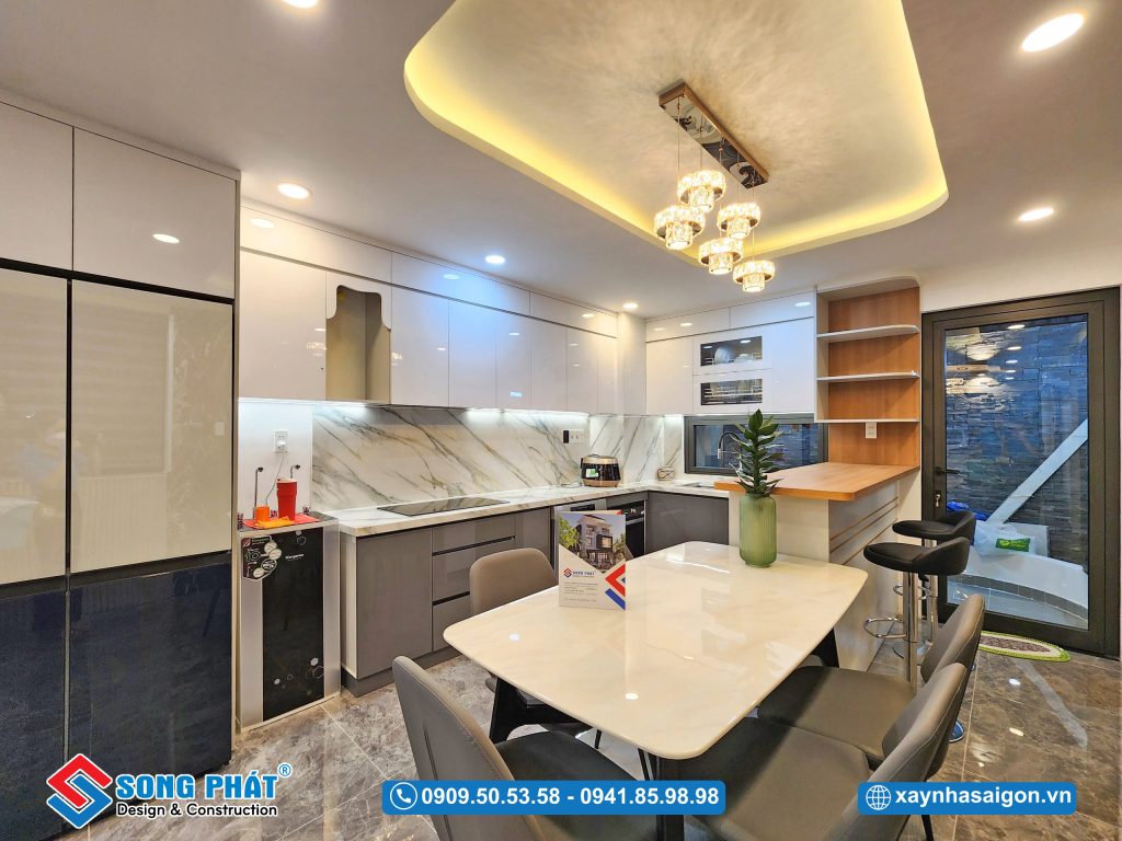 Đèn chùm trang trí tạo điểm nhấn cho không gian