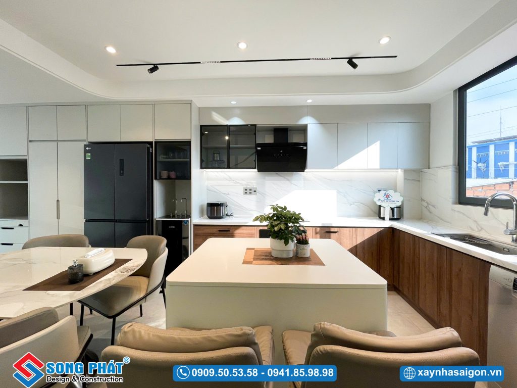Sự tinh tế, hiện đại thể hiện trong từng chi tiết của thiết kế nhà bếp CĐT anh Hùng - Quận 12