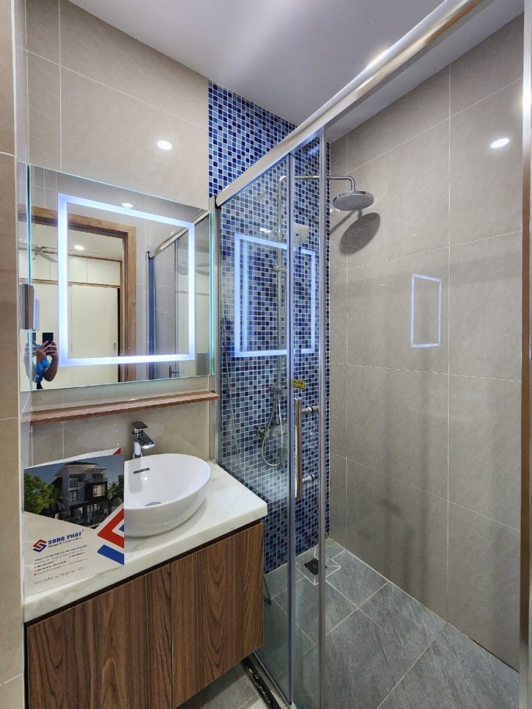 Trang trí phòng tắm đơn giản mà cực kỳ nổi bật nhờ gạch mosaic