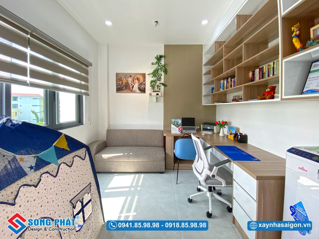 Phòng làm việc phía sau lầu 2