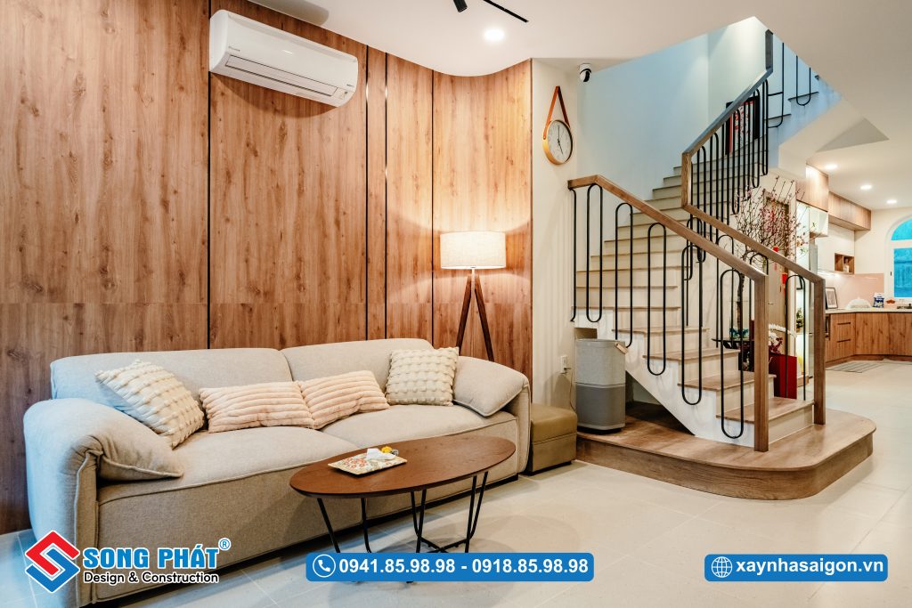 Vách PVC vân gỗ tăng tính thẩm mỹ cho không gian