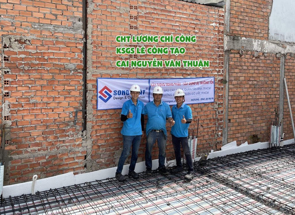 CHT Lương Chí Công, KSGS Lê Công Tạo, Cai Nguyễn Văn Thuận có mặt giám sát và kiểm tra thi công