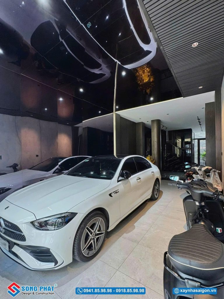 Tầng trệt rộng rãi, bố trí garage ô tô thoải mái và tiện lợi.