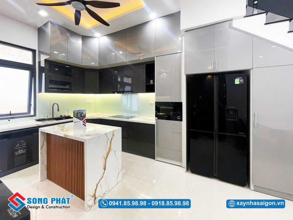 Thiết kế phòng bếp với tone màu nhẹ nhàng 
