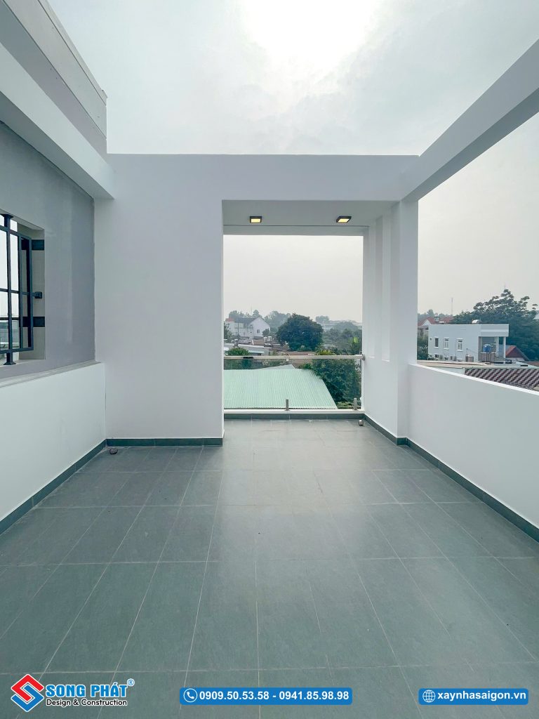 Khu vực sân thượng rộng thoáng 