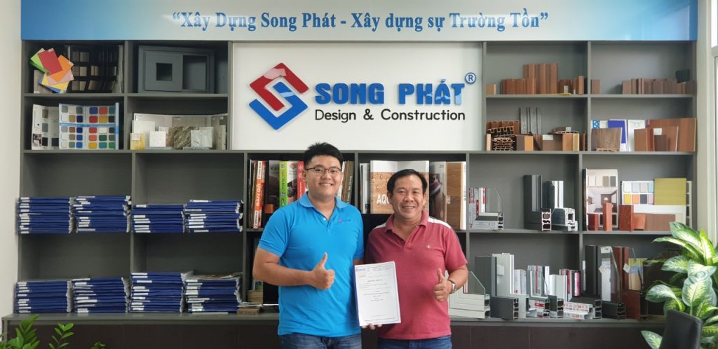 Chủ đầu tư anh Việt ký kết hợp đồng thiết kế và thi công xây dựng với Song Phát 