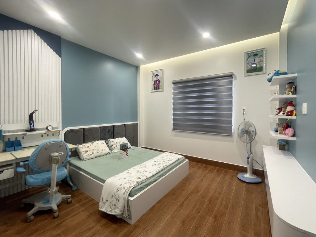Phòng ngủ dành cho bé với cách thiết kế đơn giản. 