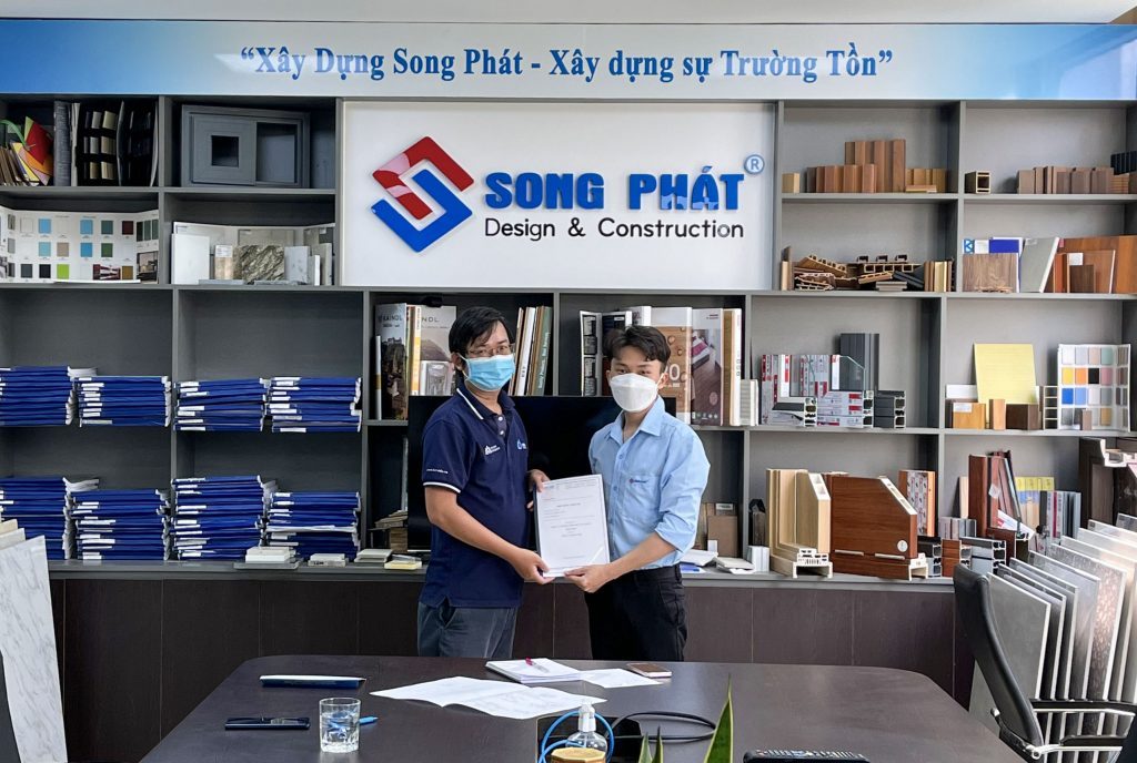 Anh Lợi đã ký hợp đồng thi công cùng kiến trúc sư Trình Hưng Thọ 