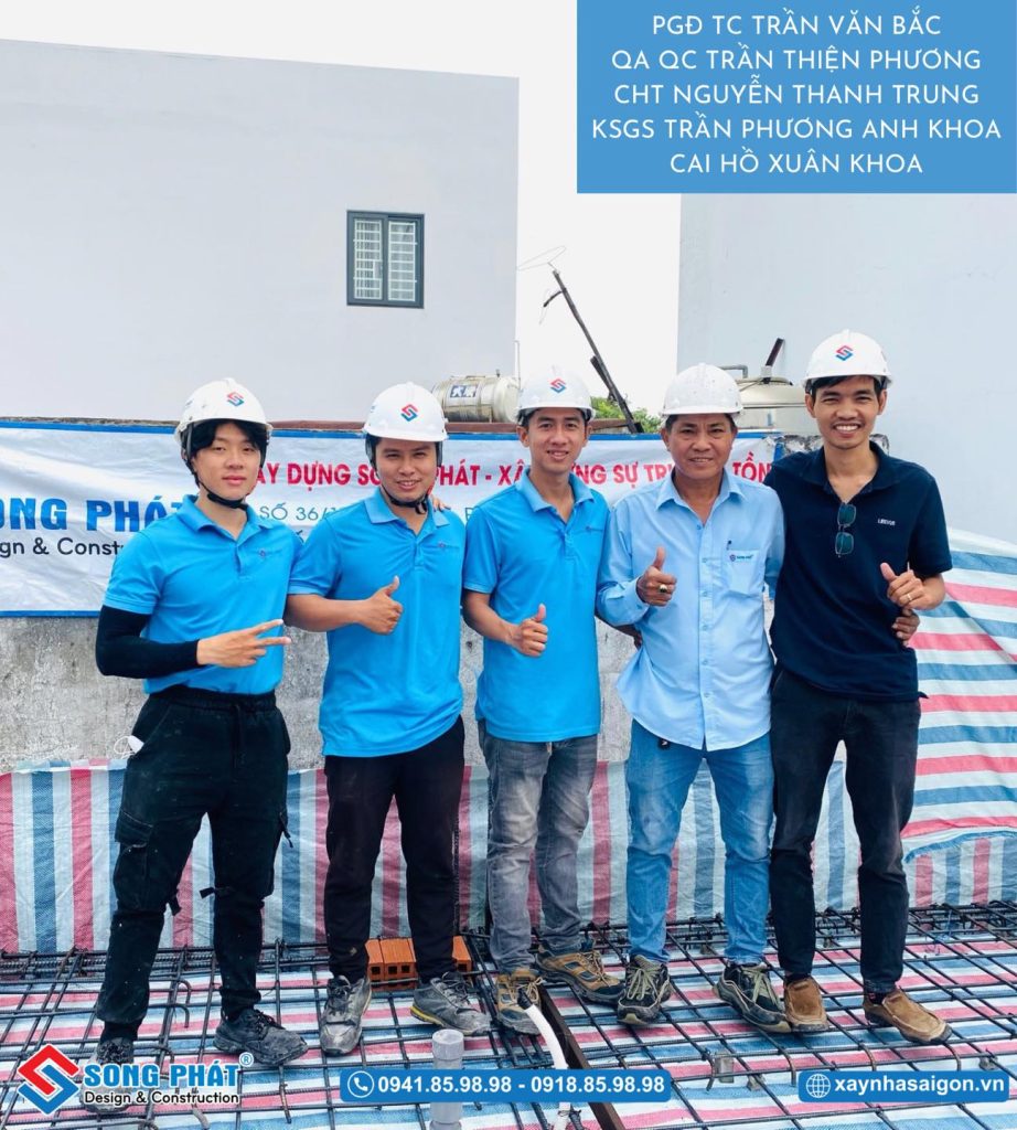 Đội ngũ Song Phát đến nghiệm thu thép sàn, kiểm tra chất lượng công trình và giám sát quá trình đổ bê tông sàn lầu 1. 