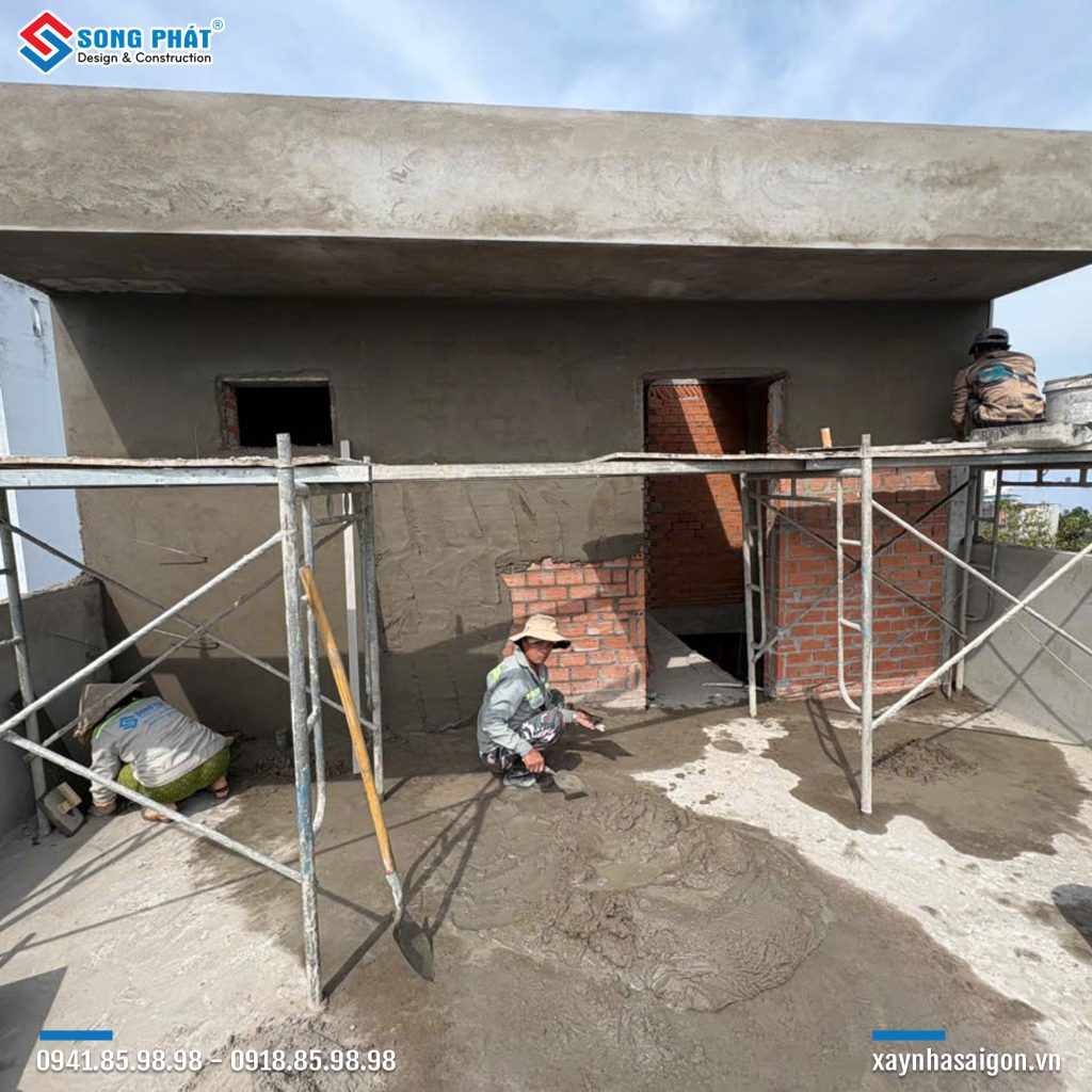 28/11 tô tường sân thượng