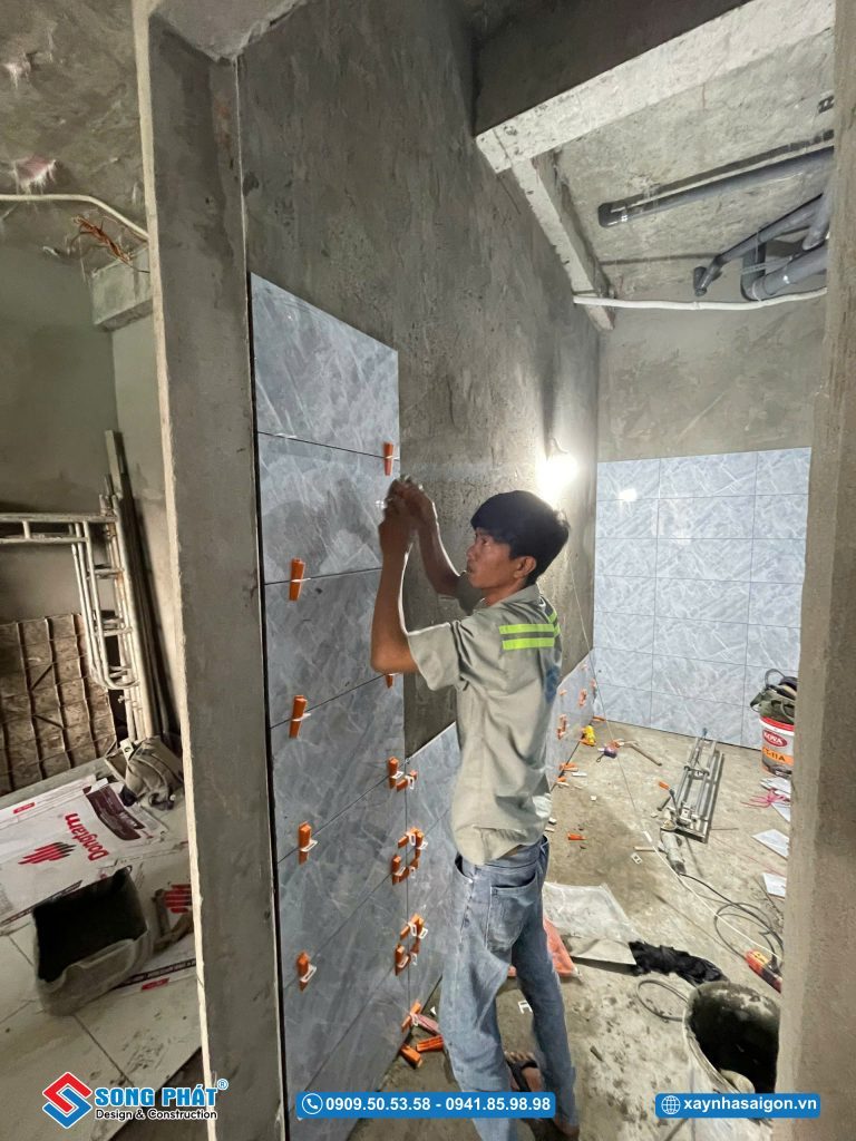 23/09 Ốp lát tường WC05