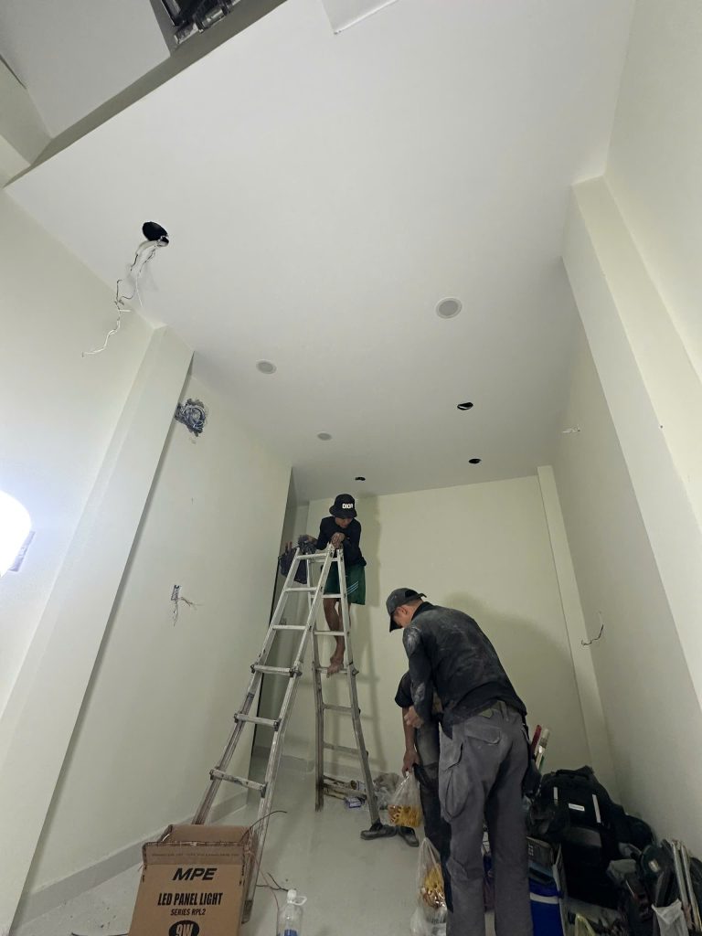 05/02 Thi công thiết bị điện