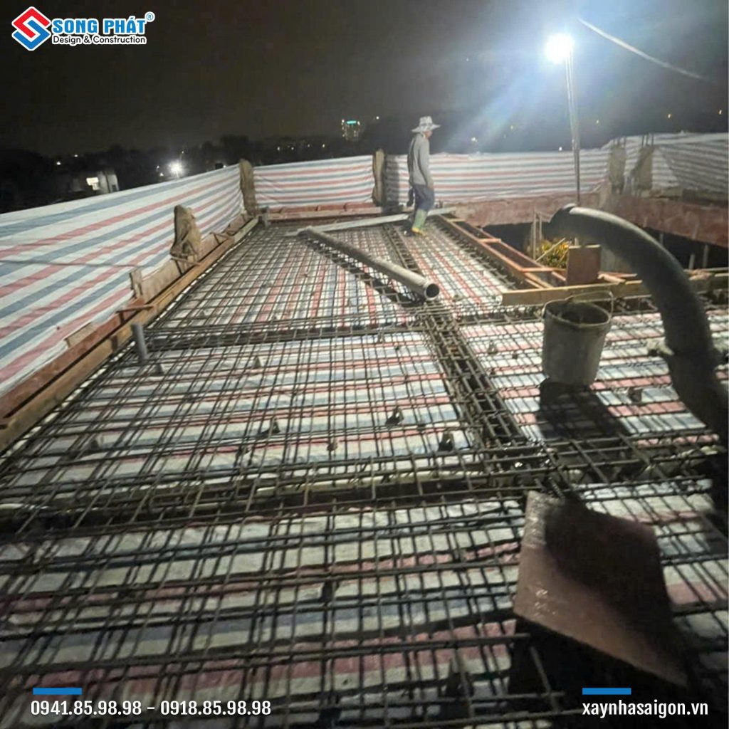 06/12 Hoàn thiện đi thép sàn mái