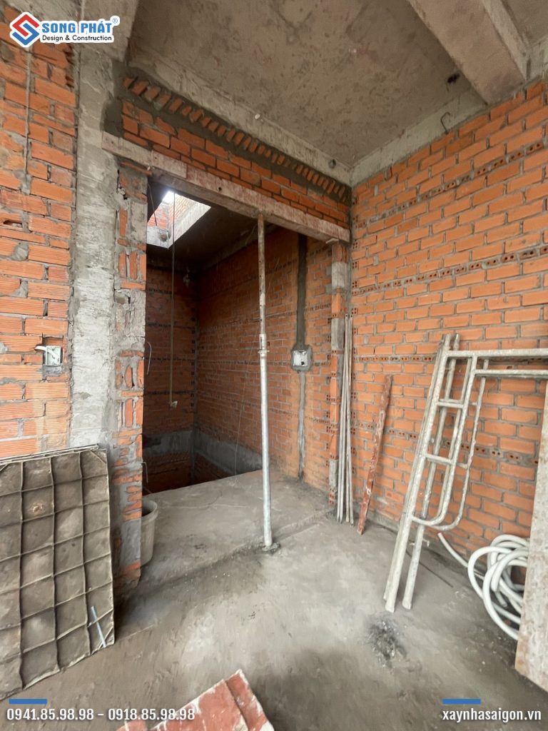 15/12 xây đố, đổ đà cửa sân thượng
