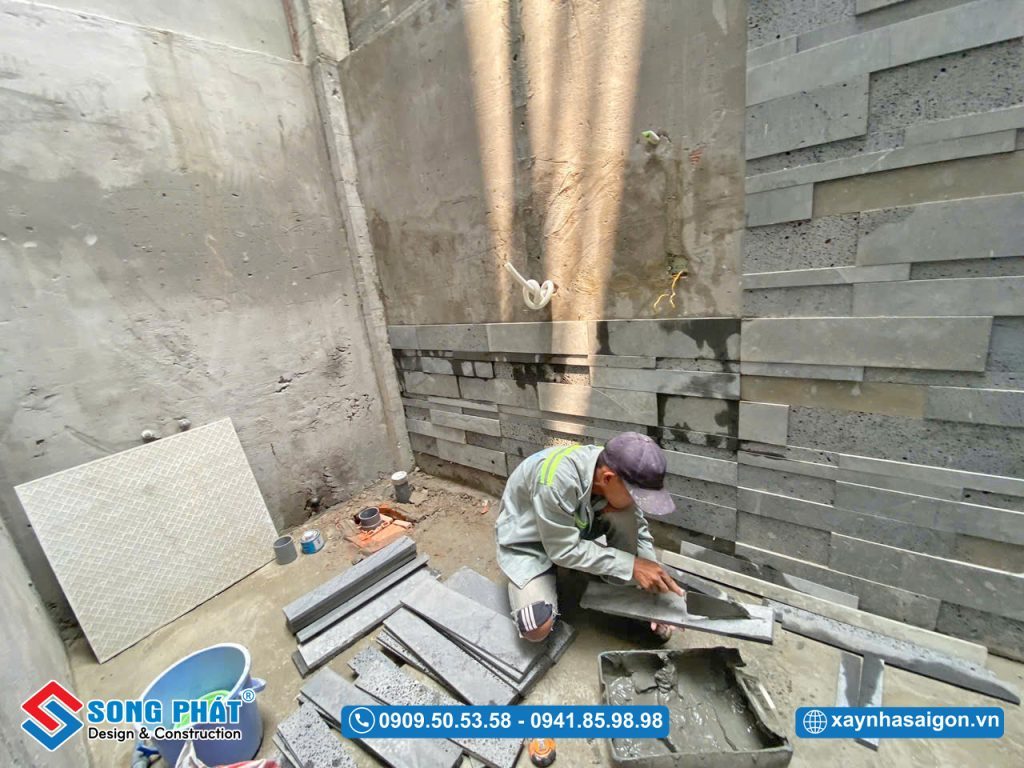 24/03 Ốp lát sân sau
