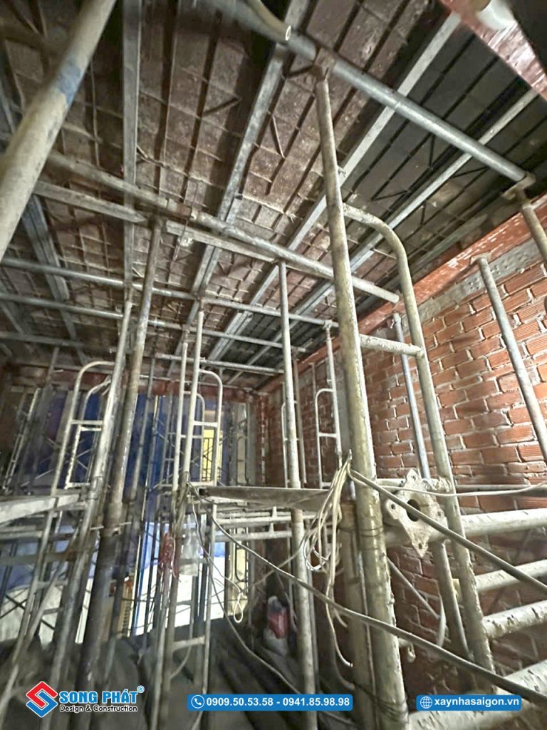 02/05 Gia công lắp đặt coffa dầm sàn lầu 2