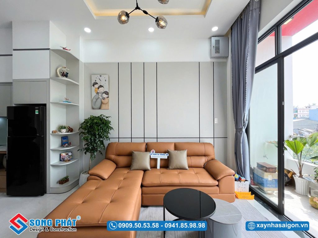 Không gian phòng khách được thiết kế tỉ mỉ, thu hút từ ánh nhìn đầu tiên