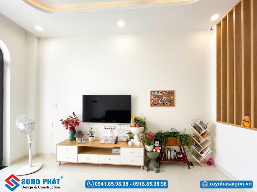Không gian phòng khách được bố trí đơn giản