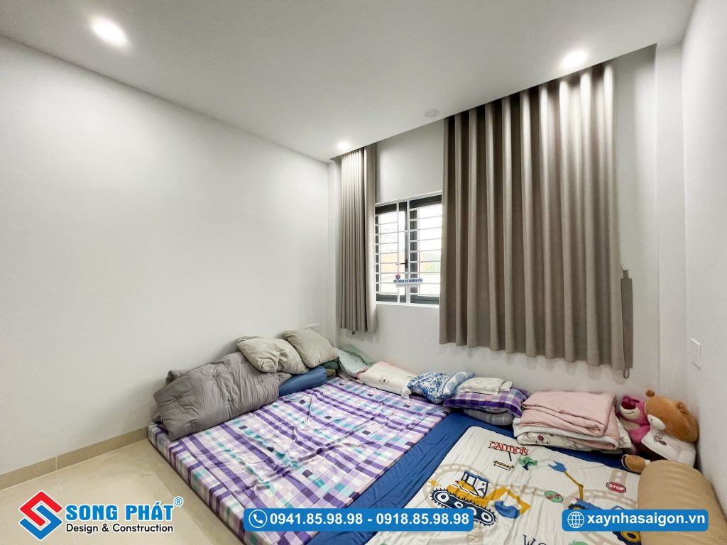 Không gian rộng rãi, thoáng đạt với hệ cửa sổ lớn
