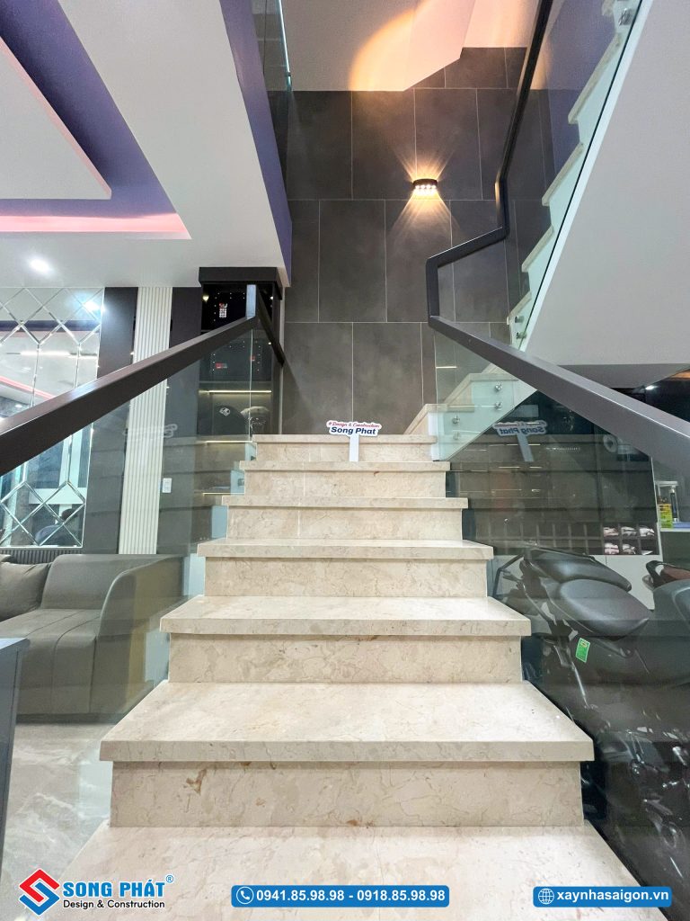 Cầu thang đá marble tinh tế