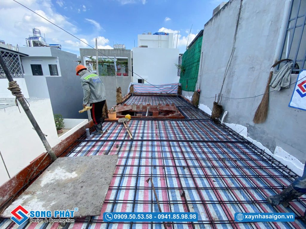 14/05 Hoàn thiện đi thép sàn sân thượng 