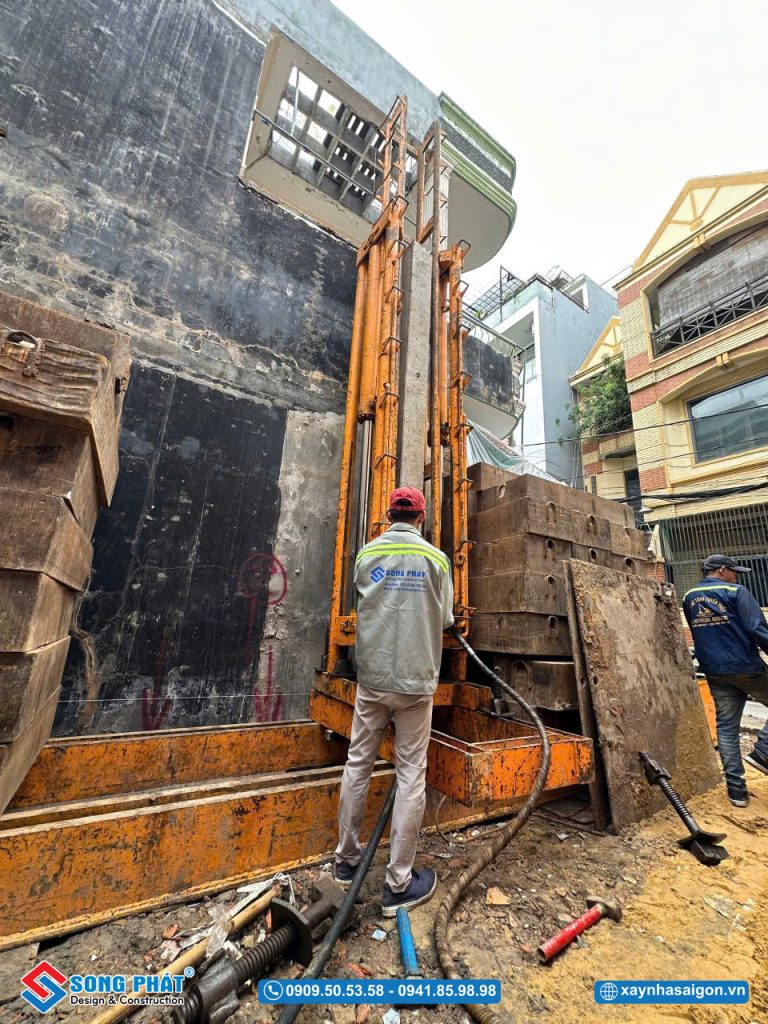 30/05 Thi công ép cọc