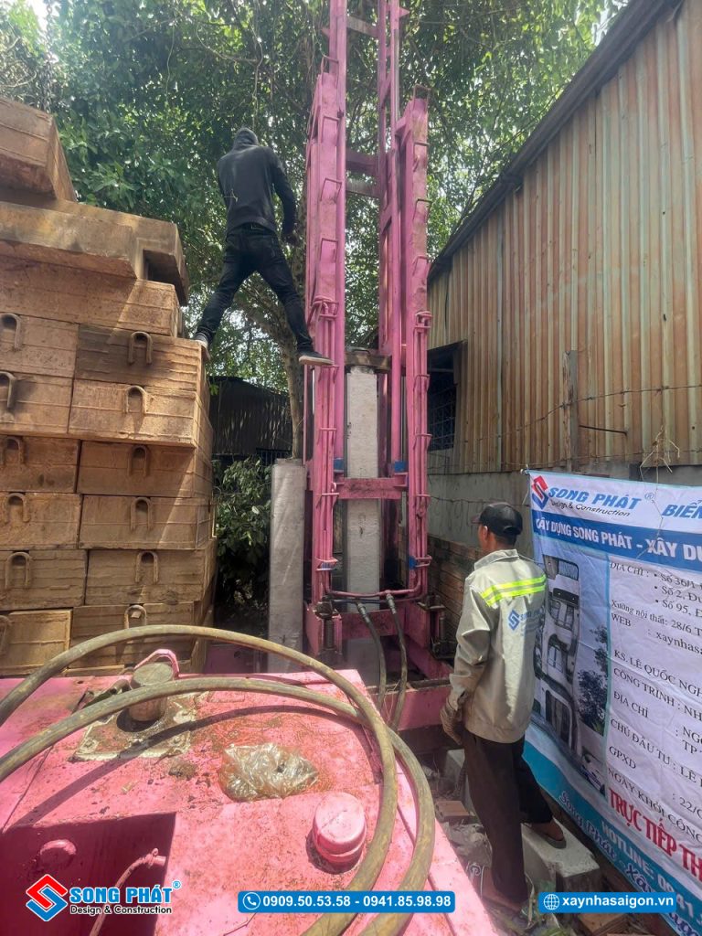 04/04 Thi công ép cọc tải cho toàn bộ công trình 