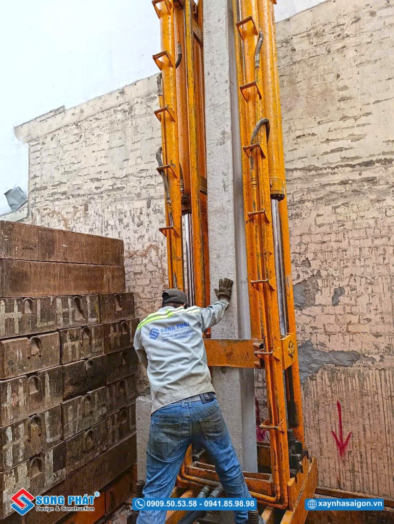 25/03 Thi công ép cọc tải cho toàn bộ công trình 
