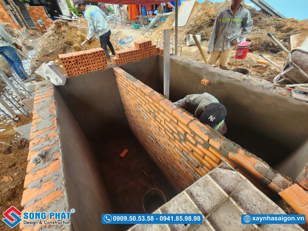 27/03 Thi công xây tô hầm tự hoại 