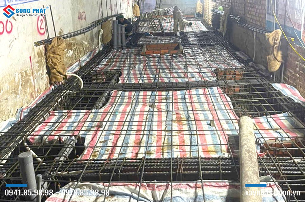 21/07 Đi thép móng - sàn trệt 
