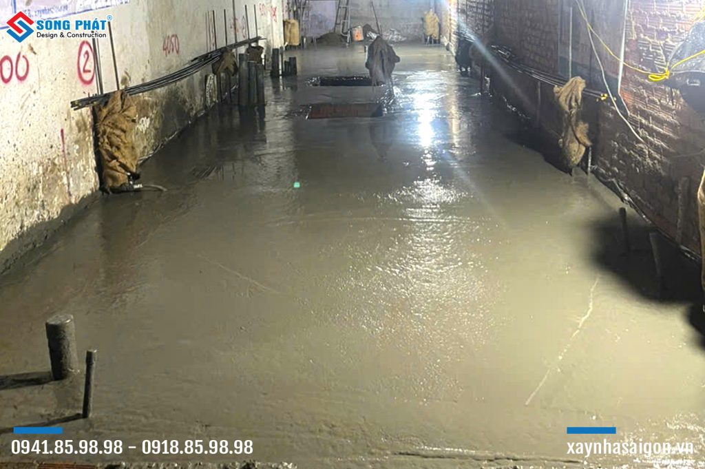21/07 Hoàn thiện đổ bê tông móng - sàn trệt 