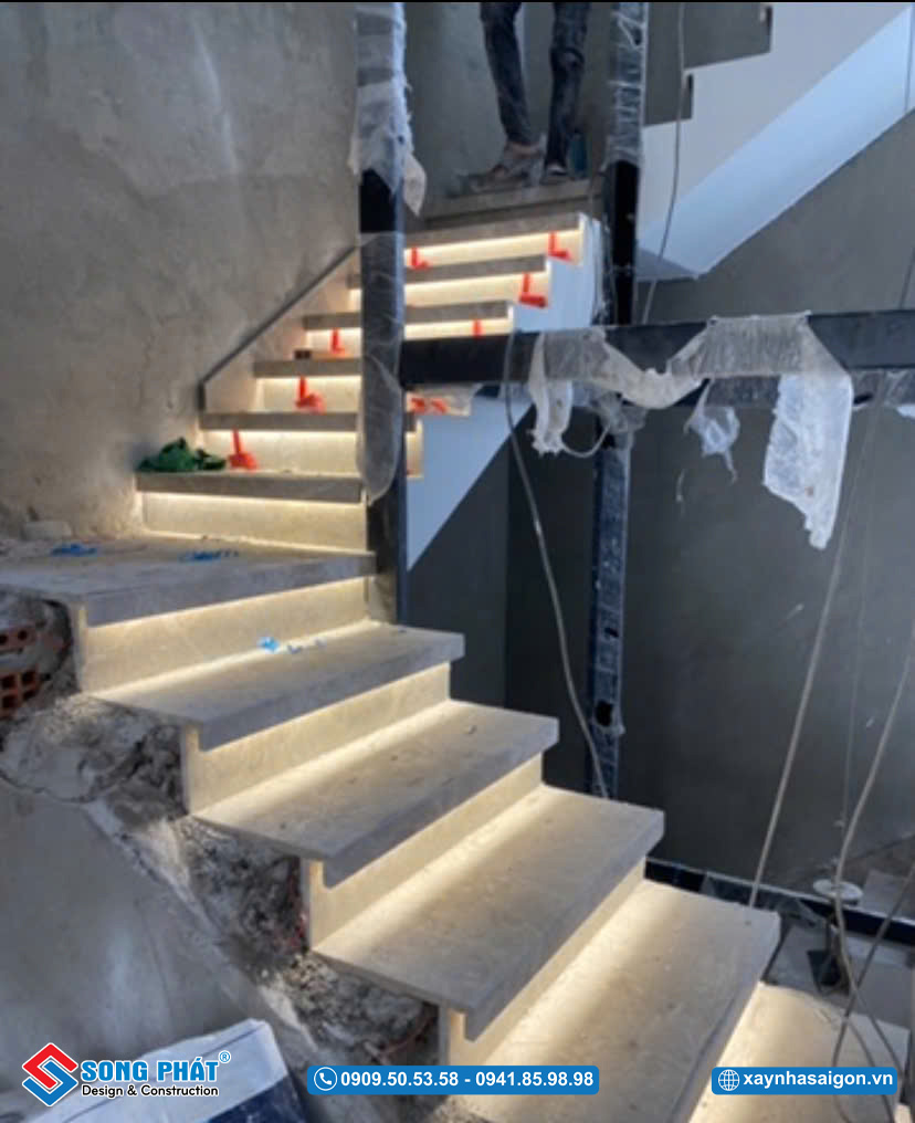 15/03 Thi công Led cầu thang 