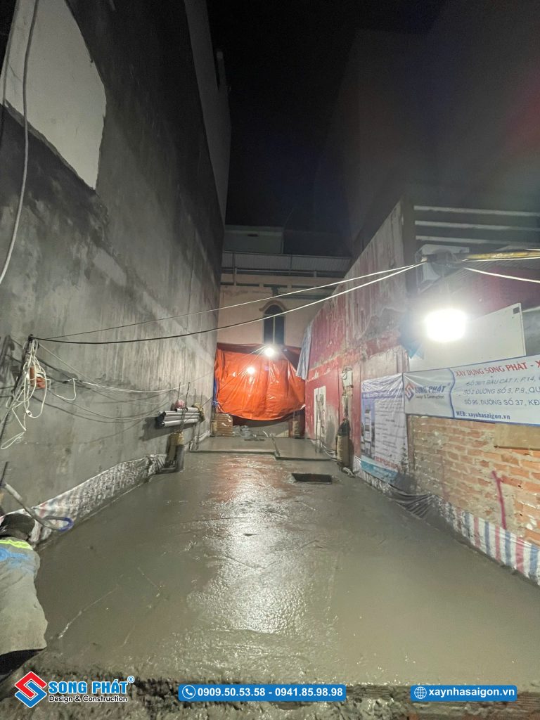 29/10 Đổ bê tông móng - sàn trệt 