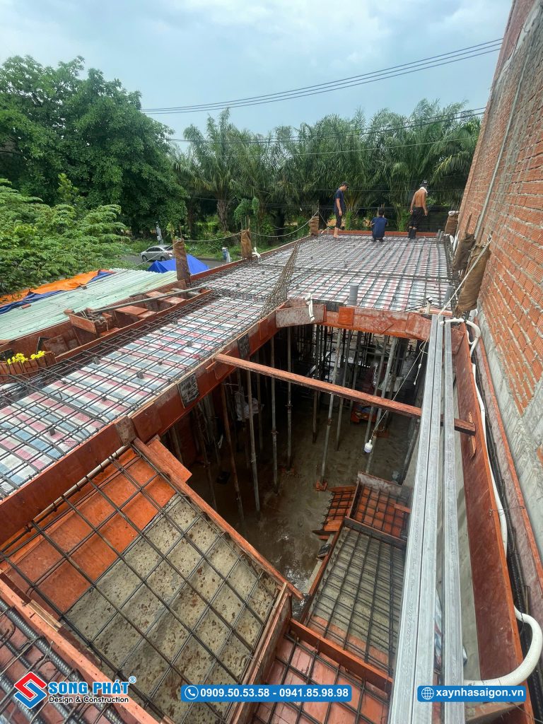 07/06 Hoàn thiện đi thép sàn lầu 1 