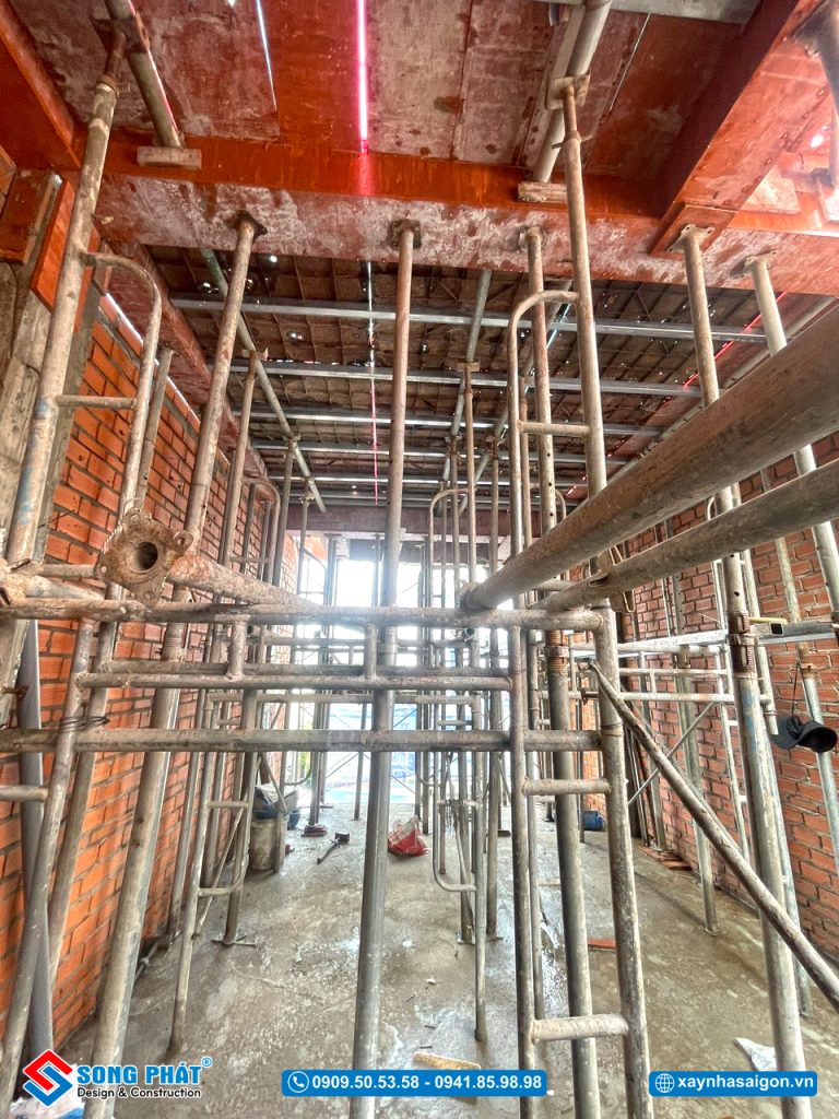 08/05 Gia công lắp dựng coffa lầu 2 