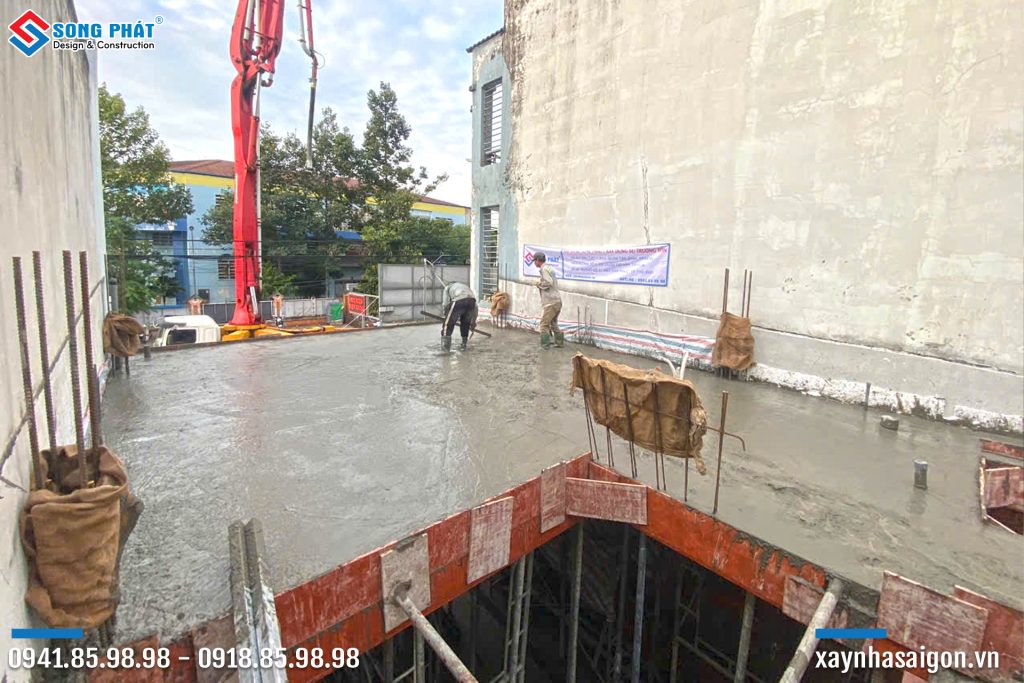 28/07 Hoàn thiện đổ bê tông sàn lầu 1