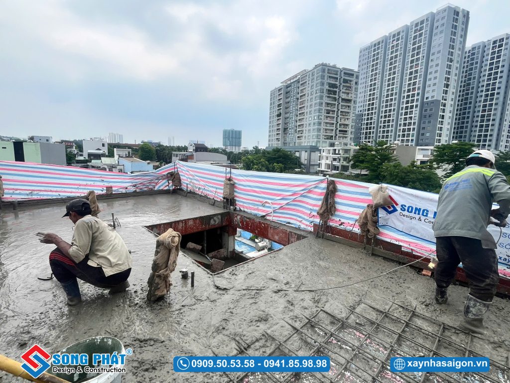 19/05 Đổ bê tông sàn sân thượng 