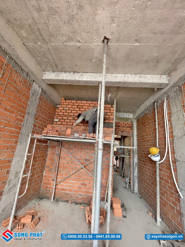 03/05 Xây tường ngăn lầu 1