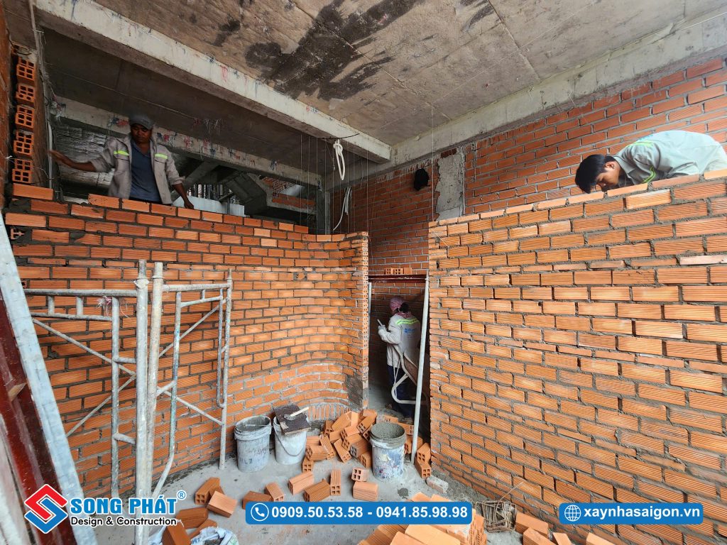12/05 Xây tường ngăn trệt