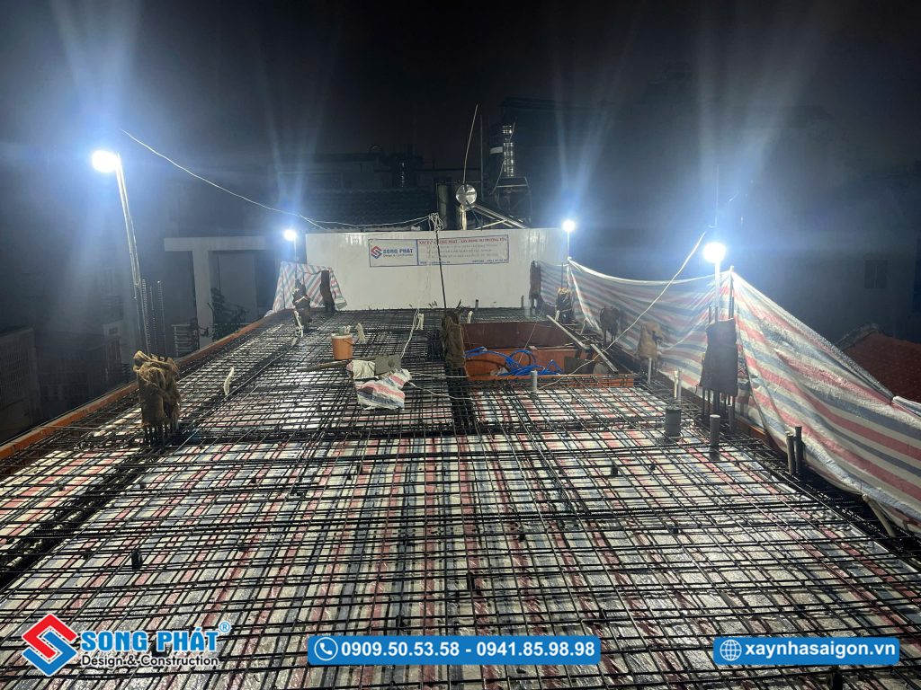 08/10 Hoàn thiện đi thép sàn lầu 2