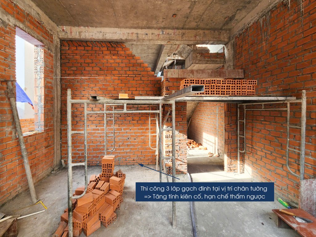 15/07 Xây tường bao lầu 2