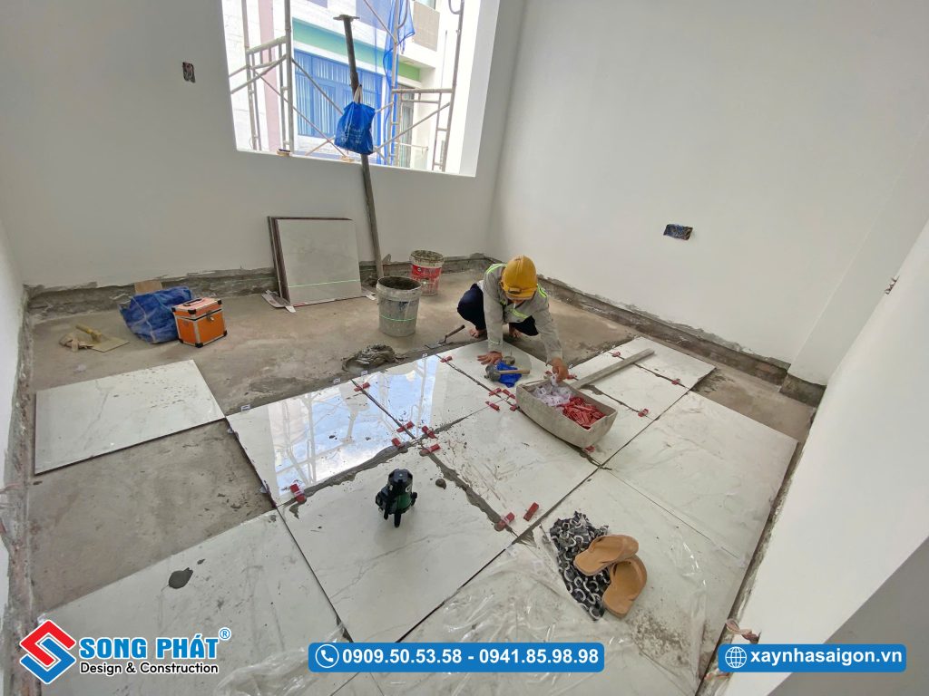 21/05 Ốp gạch phòng ngủ 2 