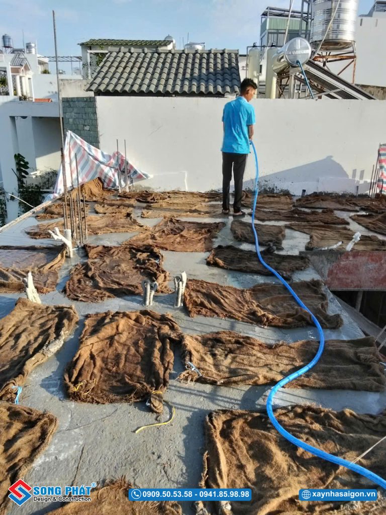 Bao che tưới ẩm bảo dưỡng bê tông sàn 